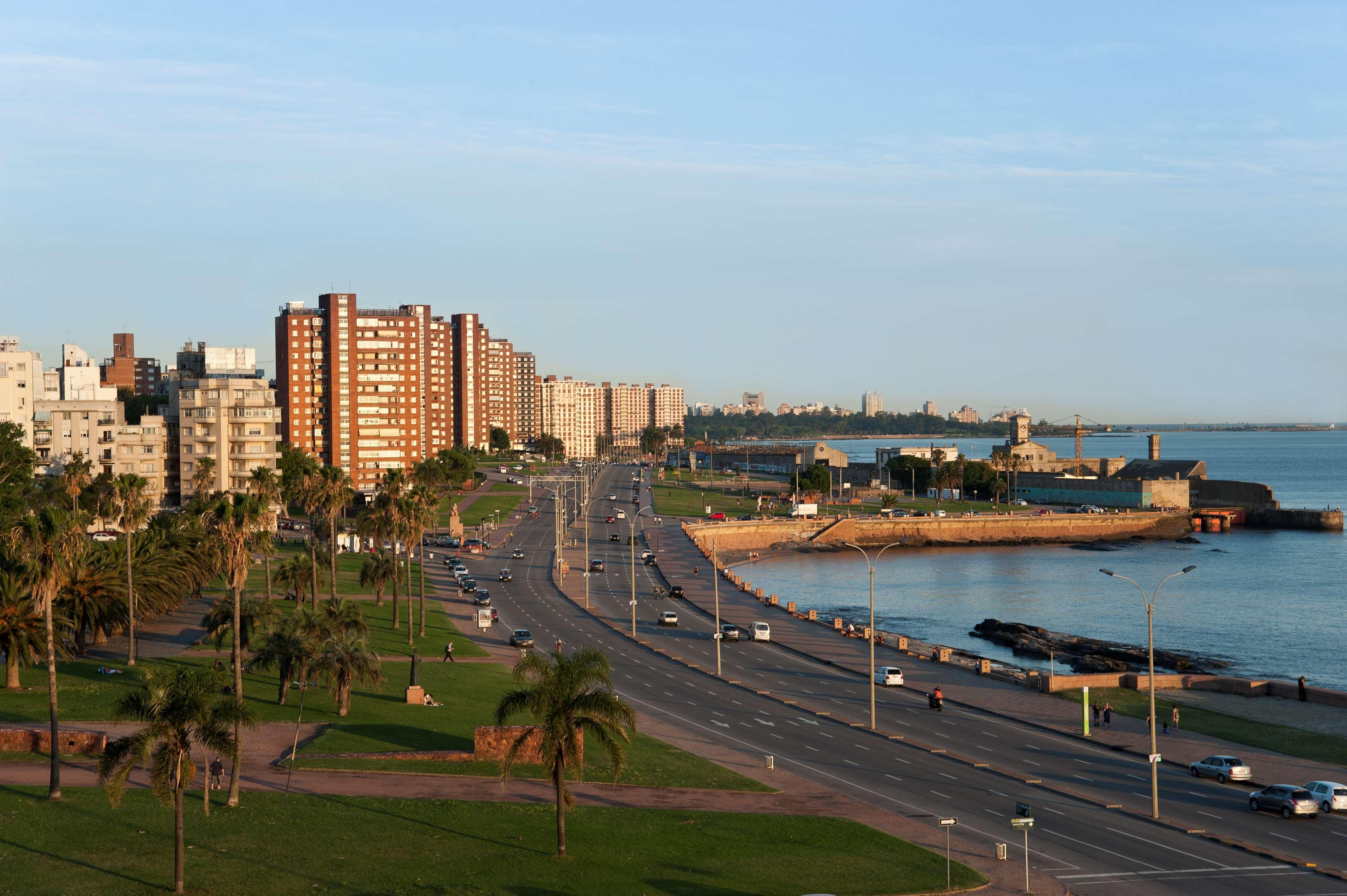 Nh Montevideo Columbia Hotel Exterior photo